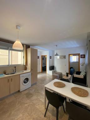 Central Apartment with patio by Wayra Tarifa - Hizvo