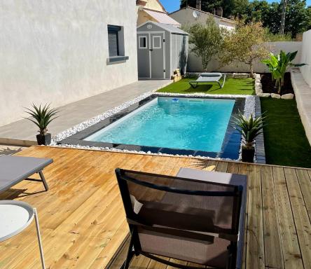 Charmant rez de villa avec piscine privée - Housity