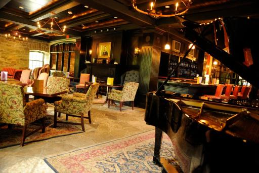 Old Mill Toronto Hotel - Housity