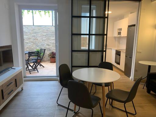 Patio Port Serrallo - Housity