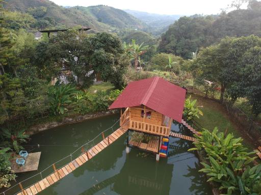 Aventura Treehouse Glamping - Housity