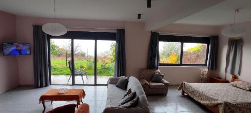 Romanos Patras studio - Housity