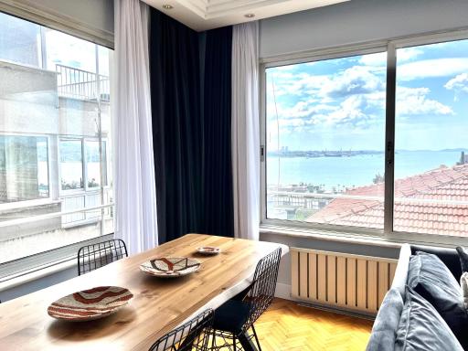 WONDER HOMES - Amazing Bosphorus View,3BR 2BA,4AC, Cihangir, Near to Taksim, Metro, Tram - Housity