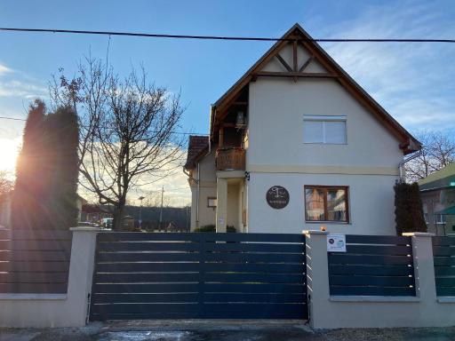 Luxus Tanya - Housity