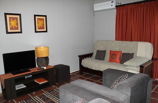 Family Apartment Bloemfontein Cherry Lane Self Catering and BB max 6 guests - Housity