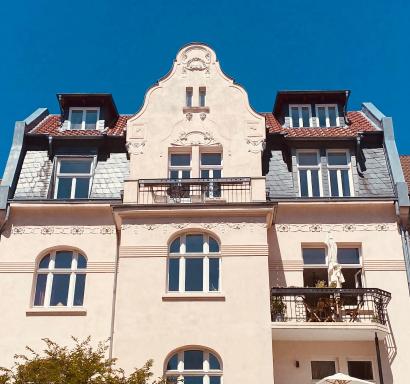Jugendstil-Altbauwohnung mit Dachterrasse direkt an der Karlsaue - Housity