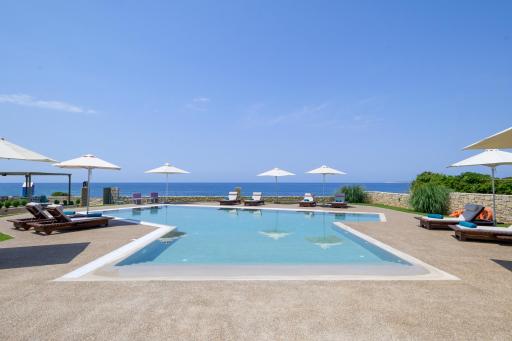 Callisto Seaside Homes & Suites - Housity