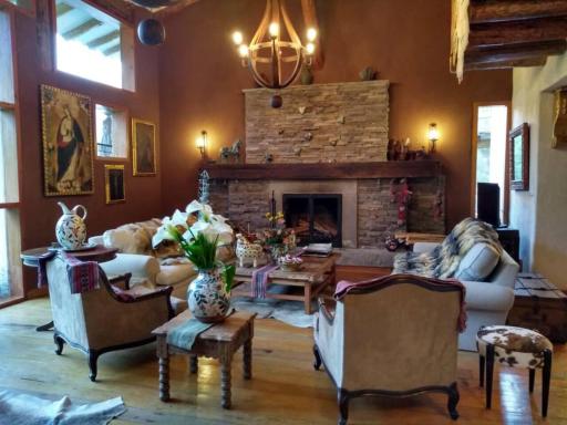 Inviting 10-Bed Villa in Urubamba Cusco Peru - Housity