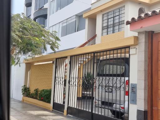 Apart Hotel San Borja - Housity