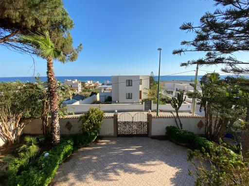 Sea View - Beautiful Terrace with BBQ - Housity
