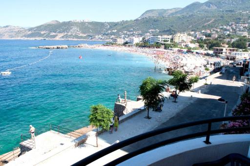 DeLux Apartmani - Housity