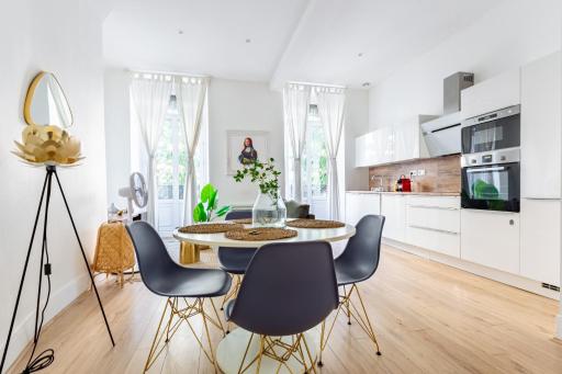 Grand Appartement au coeur du centre Historique - Housity