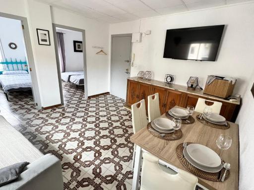 Mirror Apartment Gandia - Housity