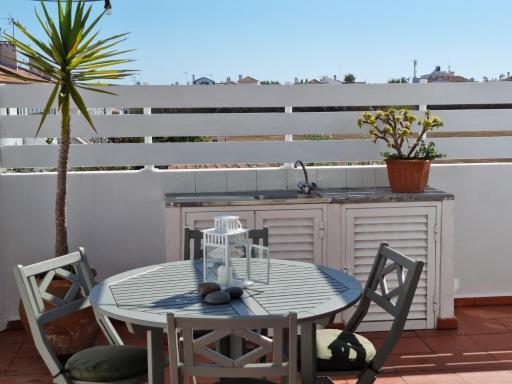 Inn Comenda House - Housity