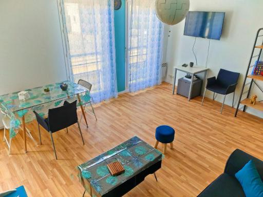 CHARMANT APPARTEMENT SUR SOTTEVILLES LES ROUEN - Housity