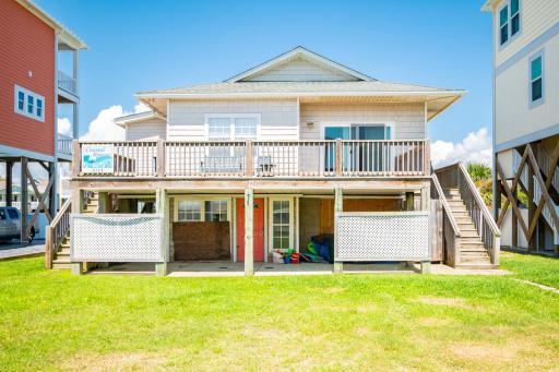 Coastal Breeze by Oak Island Accommodations - Housity