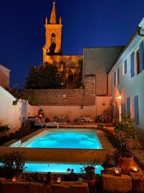 Maison 1823 - Suites de charme à Garons - Housity