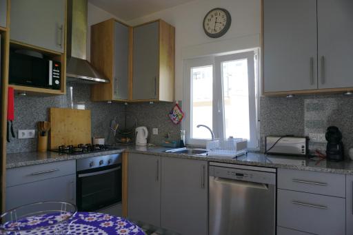 Portela House - T3 Residential home 50 meters from the beach - Housity
