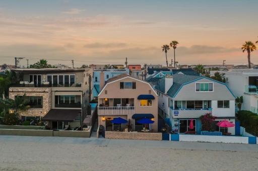 Bay View 3 by AvantStay Stunning Home on the Beach In Mission Beach - Housity