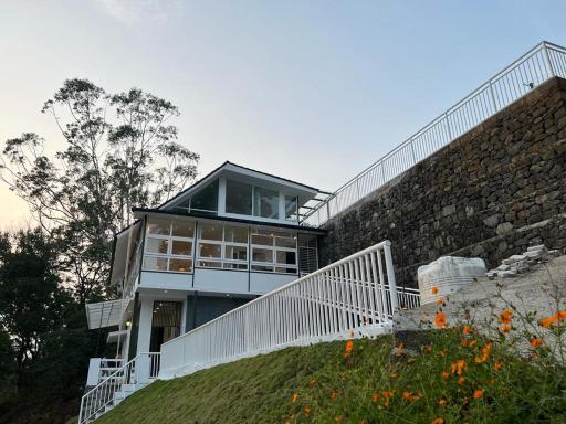 Enjoy your vacation with Castle Stays - Housity