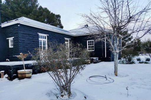 Die Heks se Huis - Housity