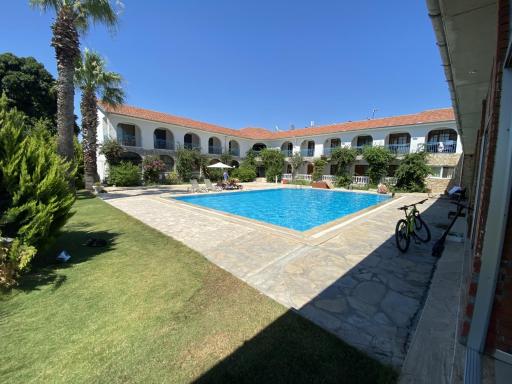 BURÇ HOTEL - Housity