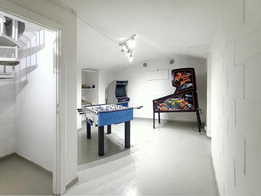 Game house in the center - Housity