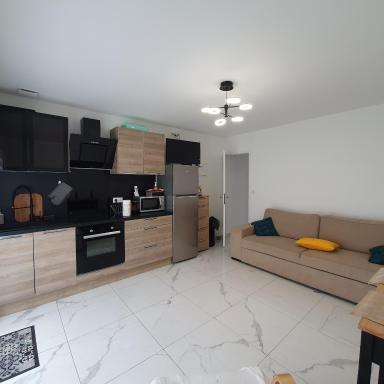 Appartement EVR!CA - 1 place parking gratuit - Housity