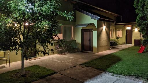 Green Garden Group Accommodation - Housity