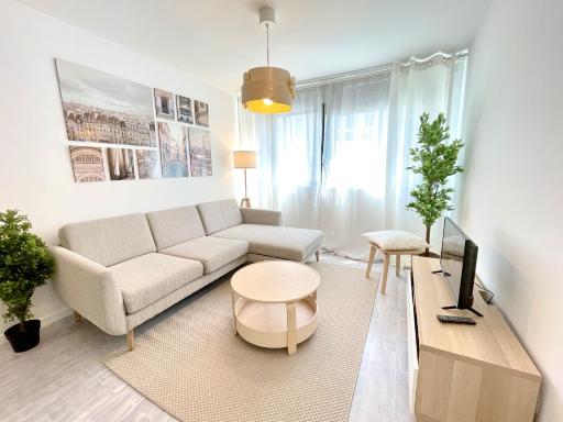 The Cliffs - Golden Espsante - Housity