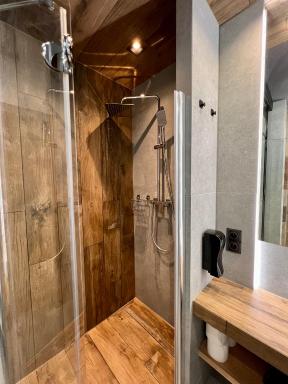 Loft Klonowa - Apartament z garażem - Housity