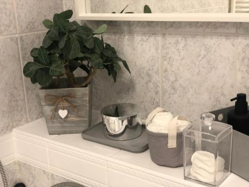 Apartamenty pod Jasną Górą - Housity