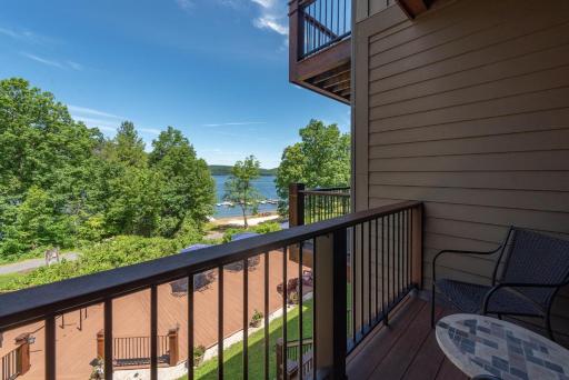 A215 One Bedroom Lake View - Housity