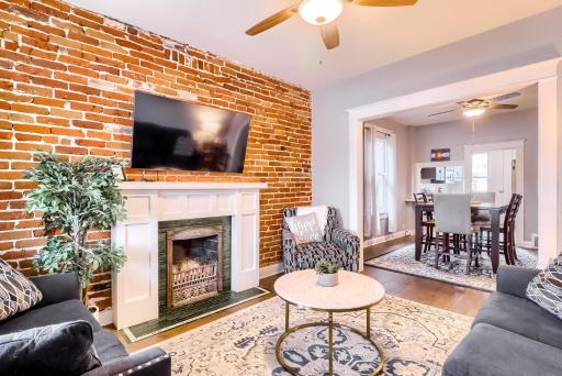 Cozy 2 Bedroom Bungalow in the Heart of Denver! - Housity