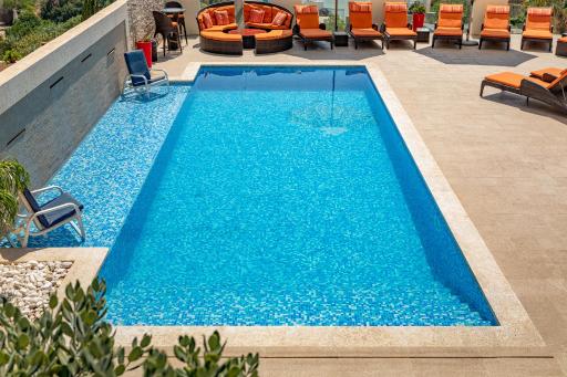 Ringway Villa - Housity