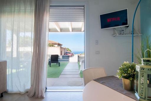 [TROPICAL HOUSE] Modern house 50m from the sea - Housity