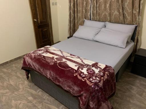 Top Base Apartments - Housity