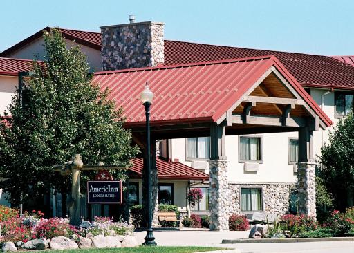 AmericInn by Wyndham Oswego - Housity