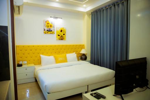 Luxury Studio Service Apartment Lime Tree -Near Artemis Hospital, Gurgaon Sector - 51 - Housity