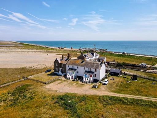 Coastguards Beach House - Housity