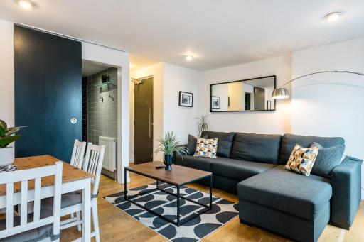Host & Stay - Preston's Rooftop Apt - Housity