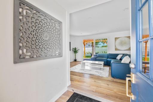 An amazing full house with a pool - Housity