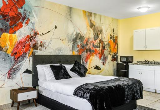 Private Hallandale Beach Studio wBath walking distance to the beach pool free parking - Housity