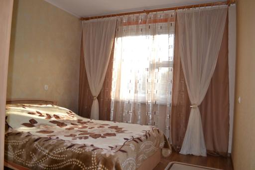 Apartment on Marinenko - Housity