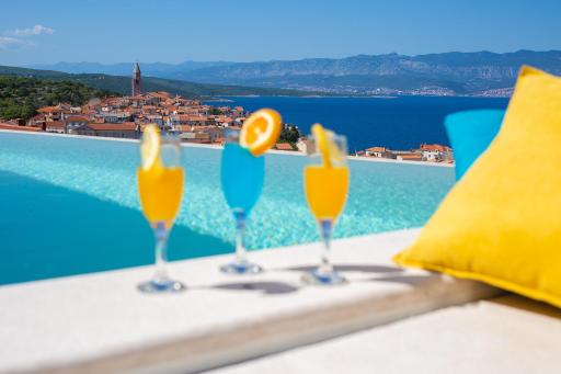 Goldfisch amazing view Villa - Housity