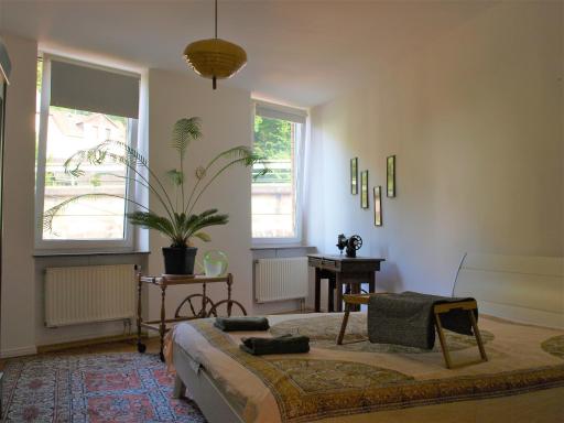 Vintage-Altbauwohnung, SmartTV & Kaffeevollautomat - Housity