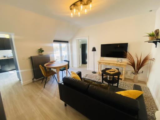 Lovely, renovated appartment, near the beach. - Housity