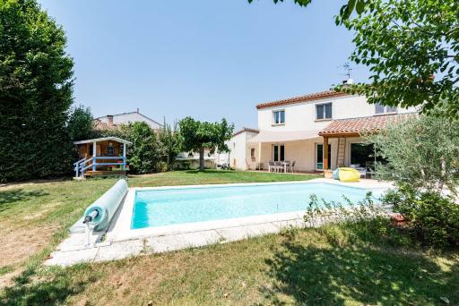 Signoret - Belle maison avec piscine - Housity
