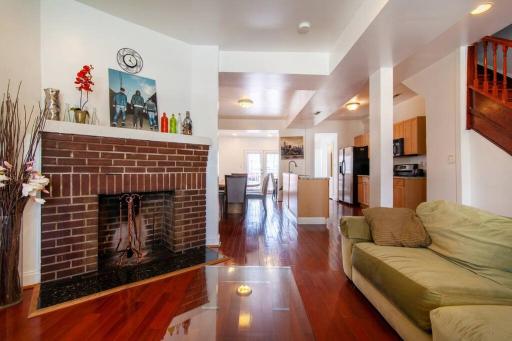 Relaxing, Spacious, Private, Walkable in Petworth! - Housity