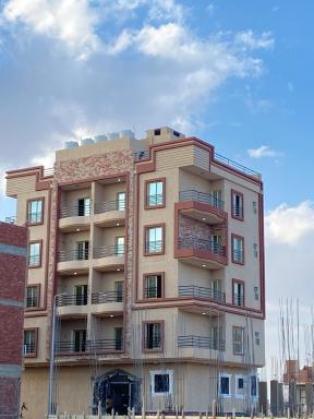 Mando the golden house - Housity